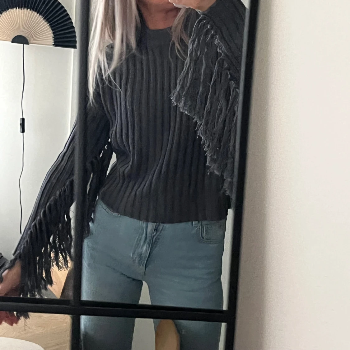 Grå boxig franströja