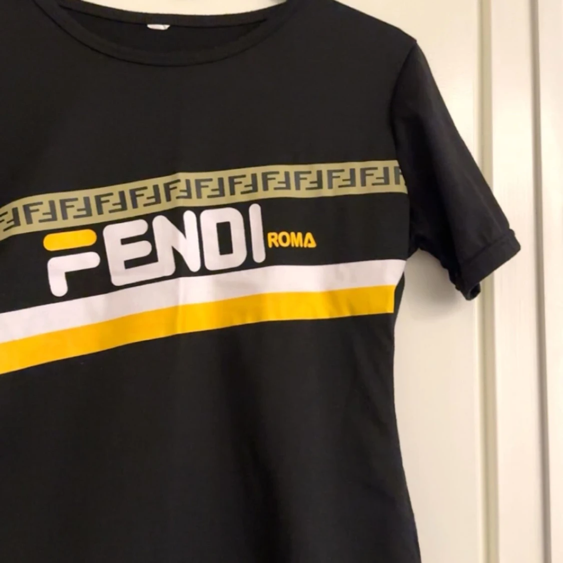 Tahirt fendi