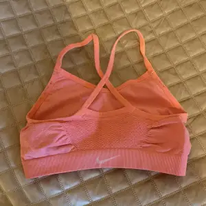 Nike sport topp, passar storlek xxs/xs