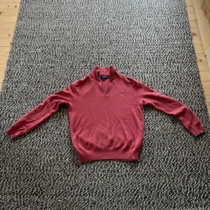 Ralph Lauren stickad half zip - Stilig Ralph Lauren half zip tröja i storlek S. Bra skick. Nypris ca 1300kr  