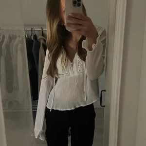 Blus - Blus från zara nypris 320kr