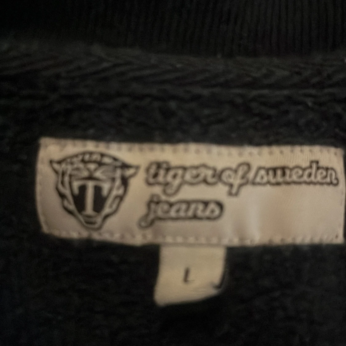 Säljer för att den passar inte mig i stilen - 90