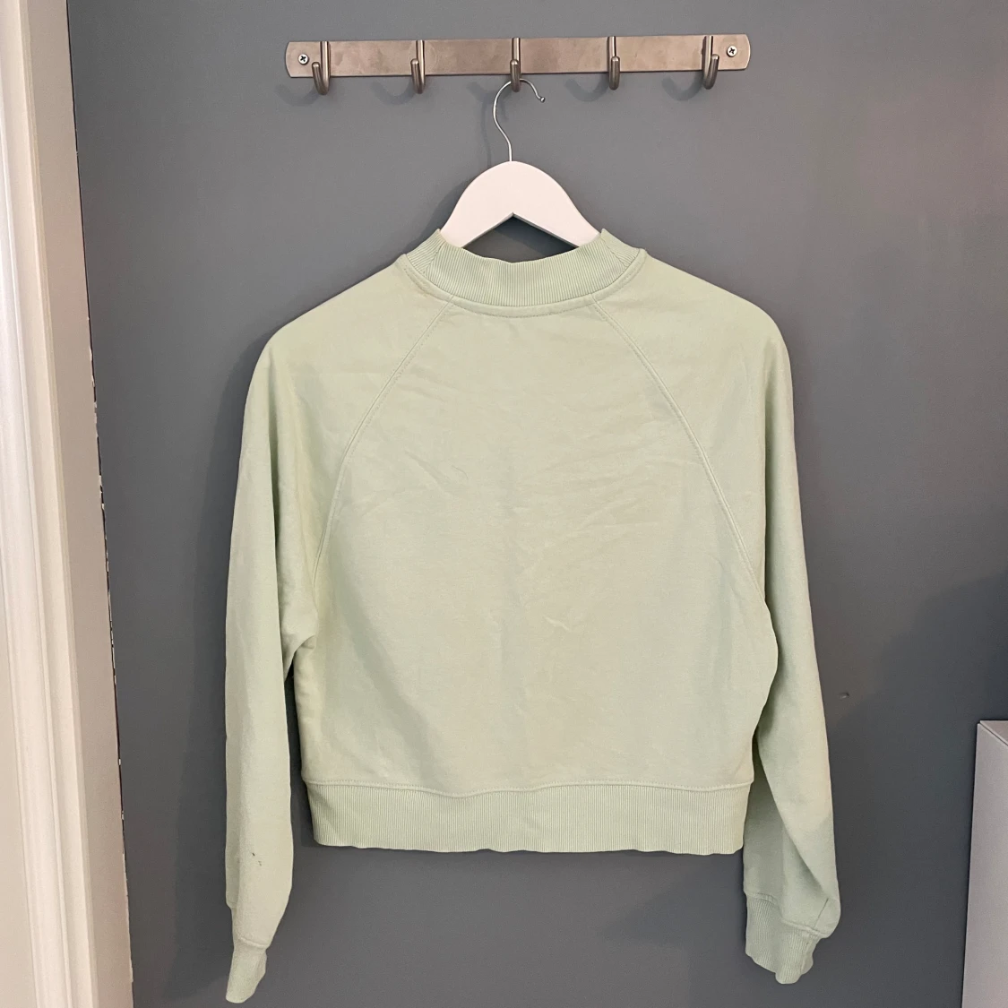 Grön långärmad sweatshirt  - 90