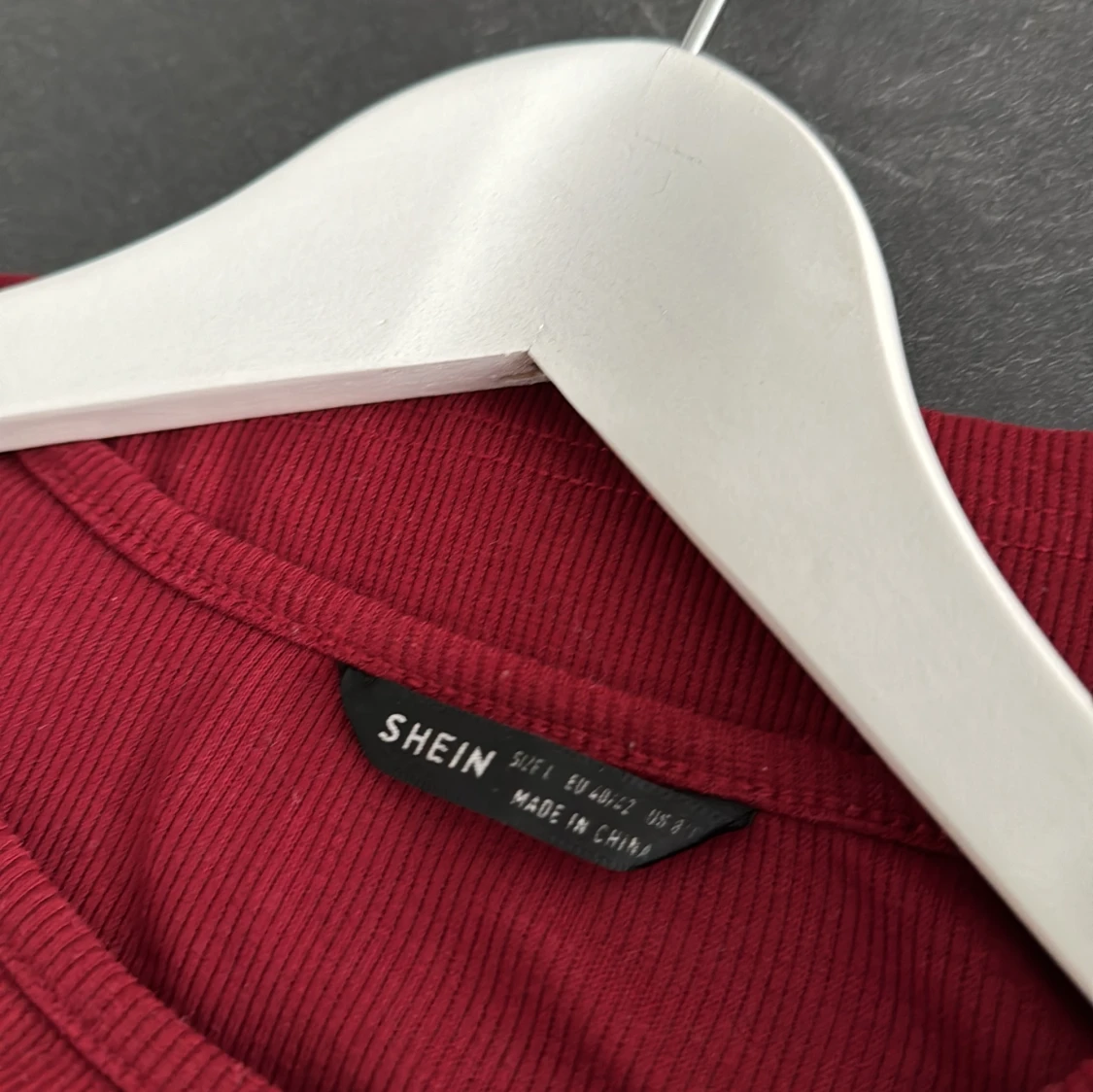 Vinröd croptop - 91