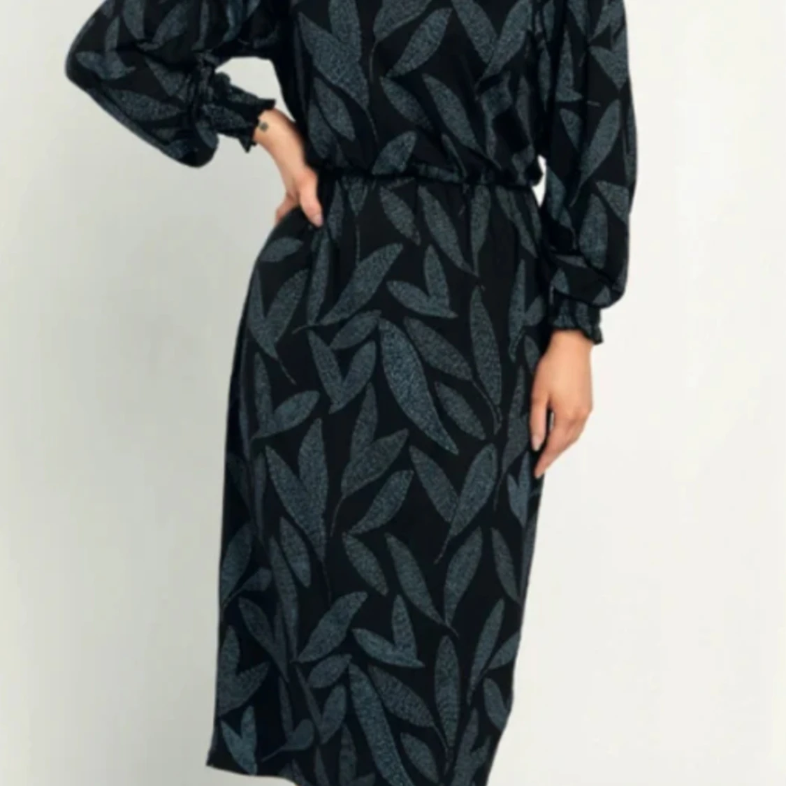 Me & I "Dotty leaves dress"