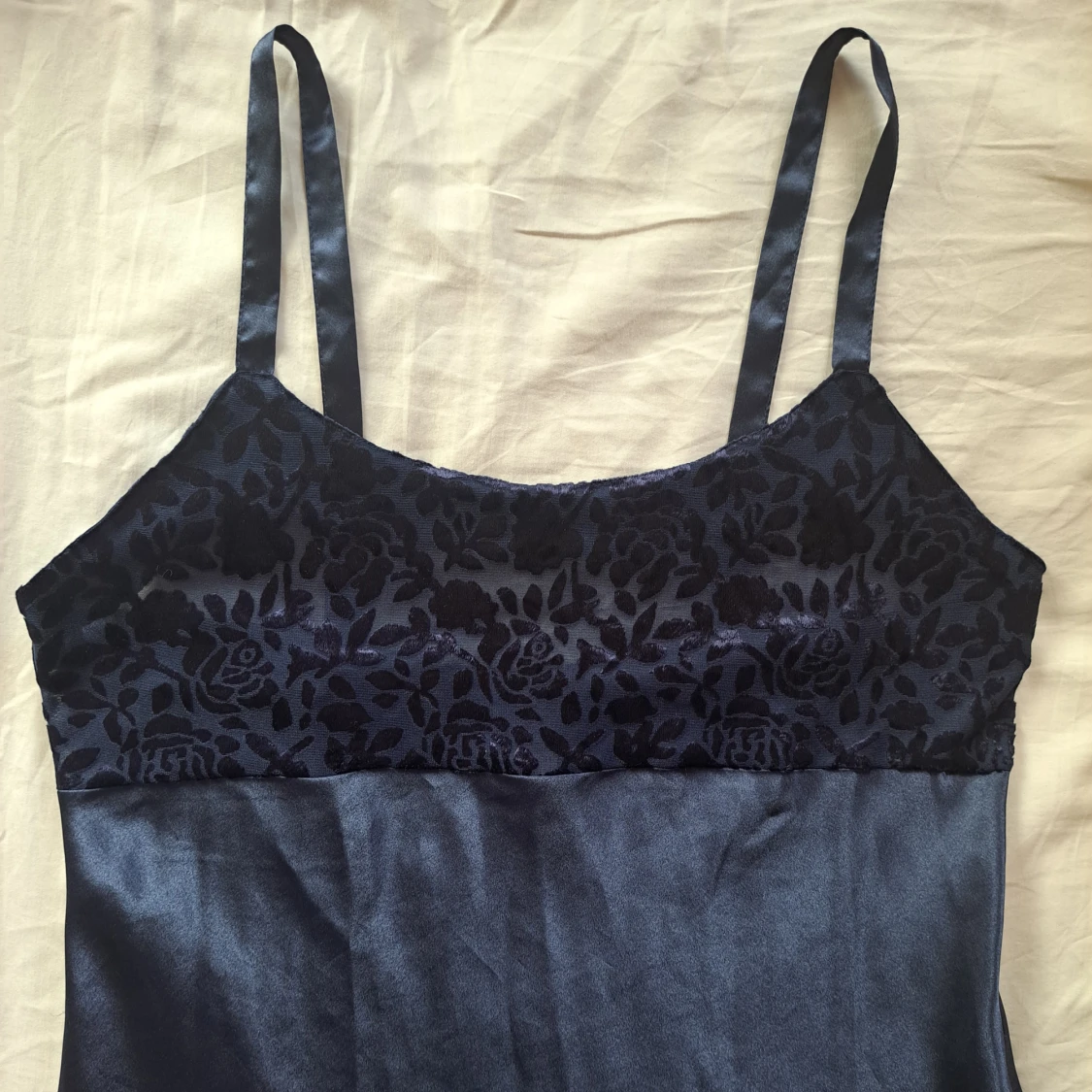 Mörkblå slipdress - 92