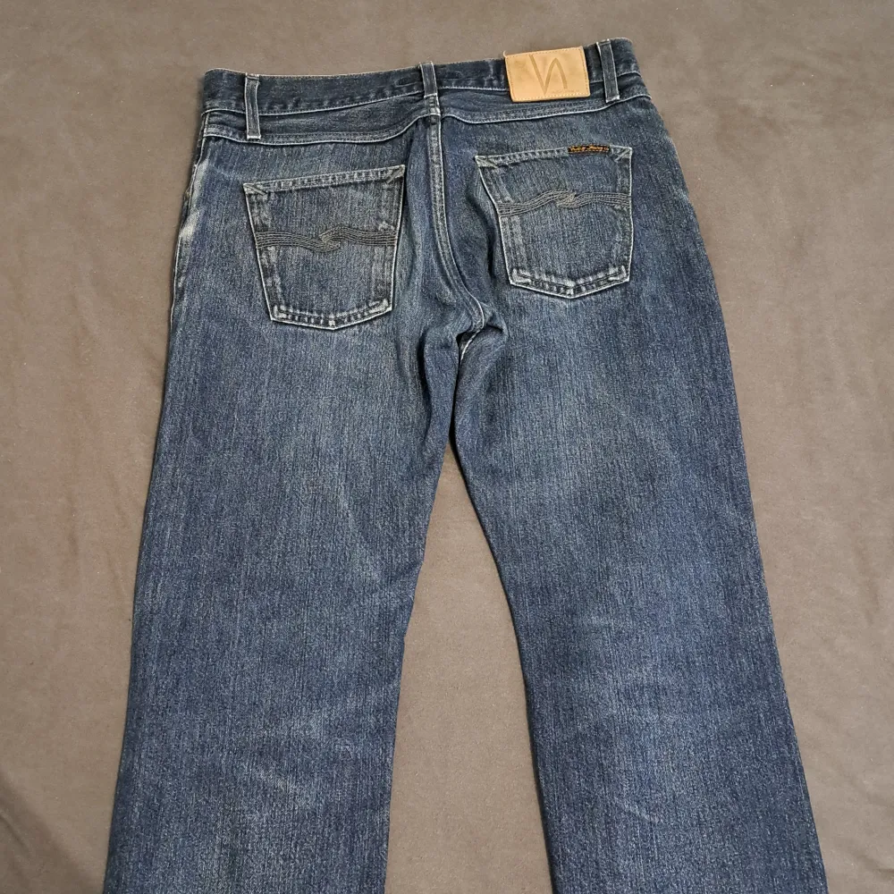 Säljer ett par nudie jeans I skick 8/10. Jeans & Byxor.