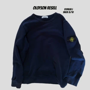 Stone Island crewneck - Säljer då den är för stor för mig, tröjan passar storlek L. Fast pris 750
