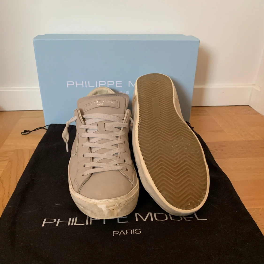 Philippe models  - 90