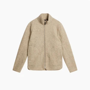 J.lindberg fleece jacka  - Hej, säljer nu min fleece jacka från j lindberg i storlek M. Använd 1 gång så i nyskick. Nypris 3000kr