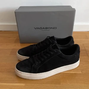 Vagabond skor - Säljer nu mina nästa nya Vagabond skor för de ej används. Används fåtal gånger och är så gott som nya. Om du har frågor är det bara och skriva🍀🍀