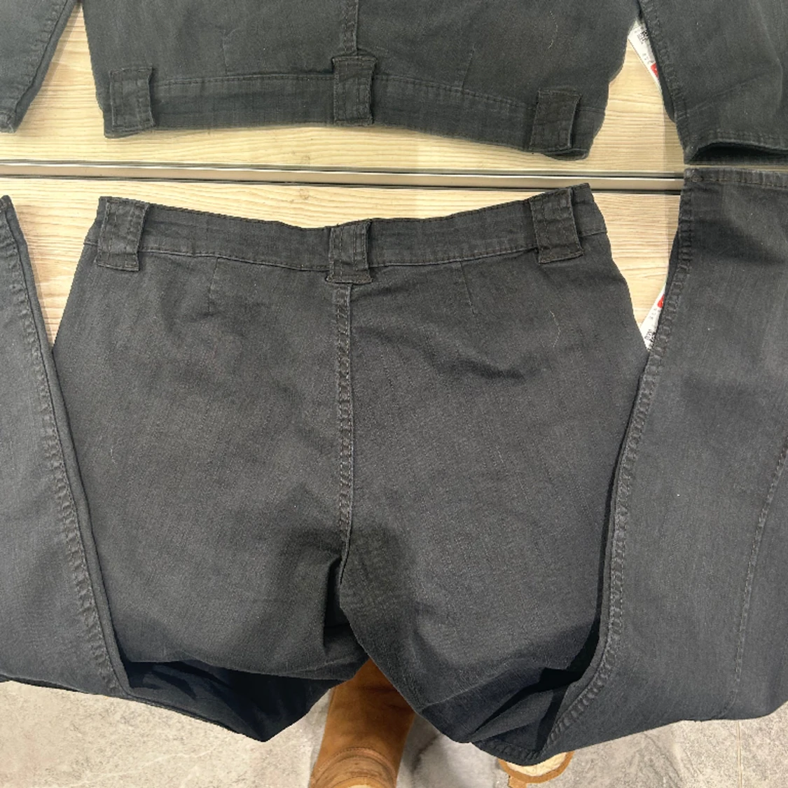 Svarta hm jeans - 91