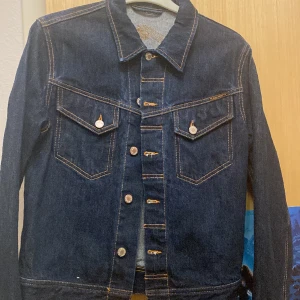 Nudie jeans jacka M - Mycket fin jacka från Nudie, använd några gånger, kontakta gärna om ni har fler frågor