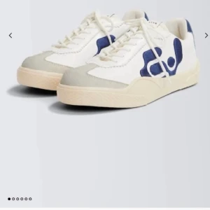Eytys santos sneakers - Slutsåld modell och storlek. Santos Sneakers Vegan Yale. Endast provade hemma.  Stl 39.  