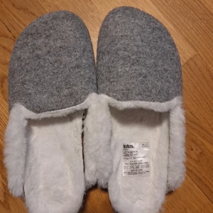 nya tofflor - nya varma unisex tofflor Totes storlek 39