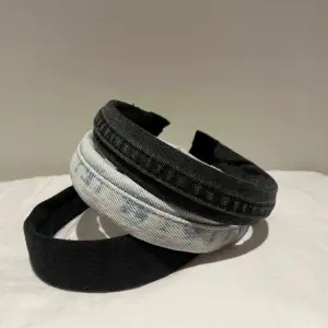 Jeansdiadem gjorda av UF företaget Headband ⚡️Vår idé är att återbruka jeans till att göra trendiga diadem, av kvinnor, till kvinnor, för kvinnor 💙 Finns i olika stilar och modeller! DM vid intresse ☺️BEGRÄNSAT LAGER 🚫