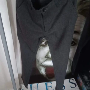 Finbyxor  - Nya fin byxor från Grunt 