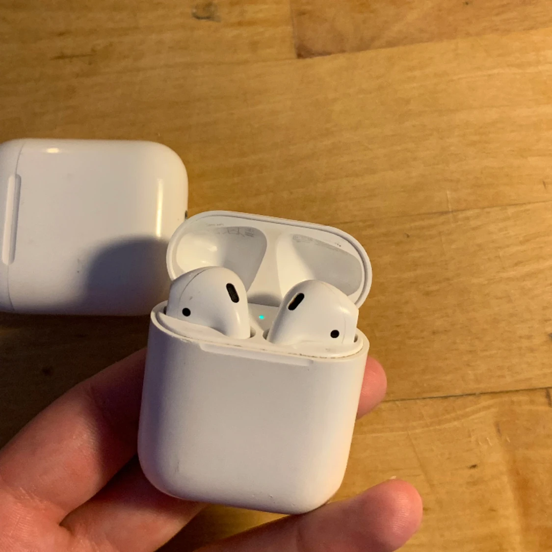 Airpods - 90