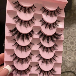 Fransar - 20kr/par Går att köpa fler par🌸