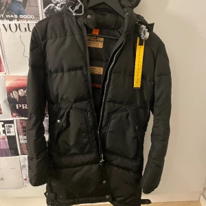 parajumper  - säljer parajumper i storlek xs💕  pris kan diskuteras 