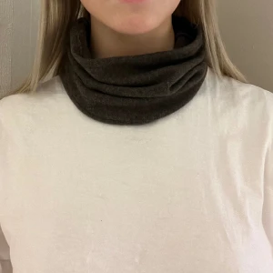 Cashmerebuff  - 100% Cashmirbuff Brown🤎 349kr + 39kr frakt, mer info hittar ni på vår instagram _mybuff