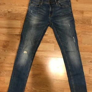 Jeans  - Smog jeans storlek 29/32 mycket obetydligt använda rena och ”hela”