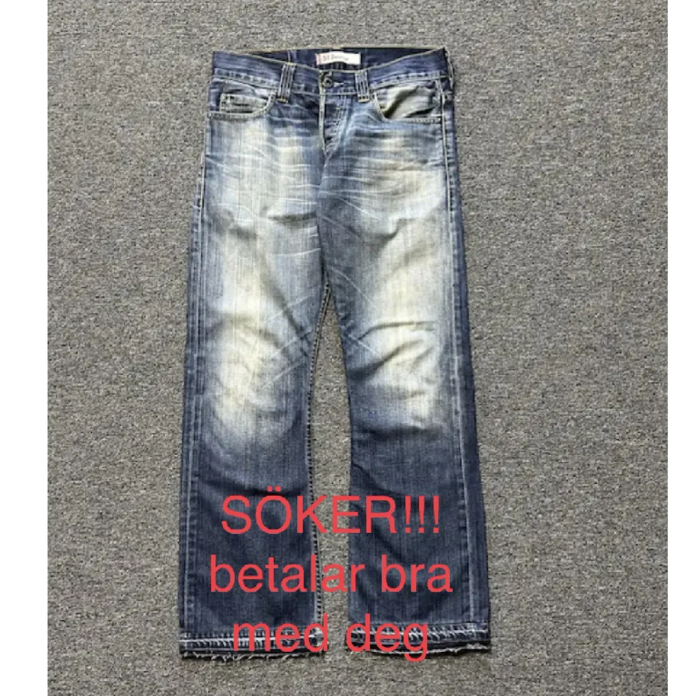 Söker bootcut jeans/flares helst levis 512 i strl 29 elr 30 waist och 30-32 i längd med sjuk fade kom ej med taxade priser 🫶 betalar bra om faden e bra färg spelar ingen roll. Jeans & Byxor.