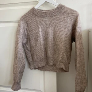 Stickad tröja - Super fin stickad tröja från Lindex, storlek xs💞