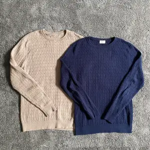 2 superfina John Henric tröjor för 499 Vänstra tröjan i storlek L 8,5/10 skick, högra tröjan i storlek S 8,5/10 skick