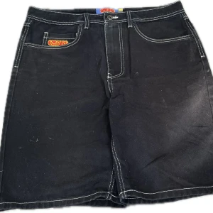 BAGGY EMPYRE JORTS  - wowowowoow dessa jorts är så feta till sommaren 👉 dem är i använt skicka 🥹🤕 kom gärna med prisförslag 🙏🙏😉☘️☘️🇮🇪🇪🇺