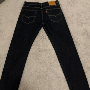 Levis jeans - Köptes för 1000, är i bra skick pris kan diskuteras kom priv.