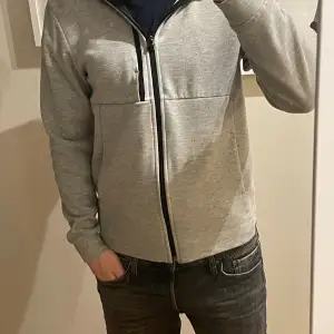 Zip hoodie från hm i storlek S