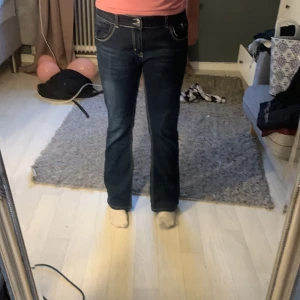 Lågmidjade jeans - I stl m