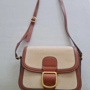 Mango väska  - Mango väska i fint skick.