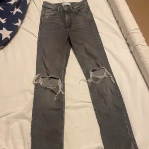 Zara split jeans, som nya! storlek 34