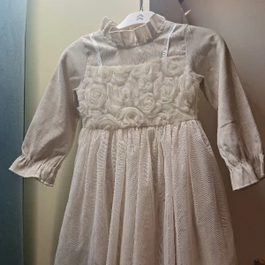 Klänning - elegant klänning, 120 cm