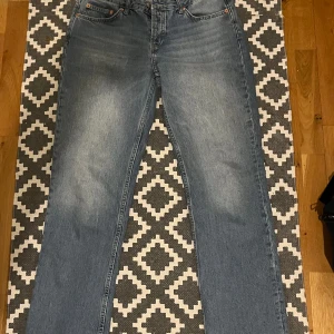 Lager 157 ICON jeans - Ljusblå jeans från lager 157, nyskick inte använda mycket alls. Lite större i storleken och väldigt långa
