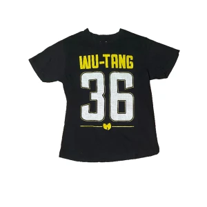 Wu-Tang Clan tee - Wu-Tang Clan Tee med stort tryck på magen bar skick med inga sprickor i trycket.