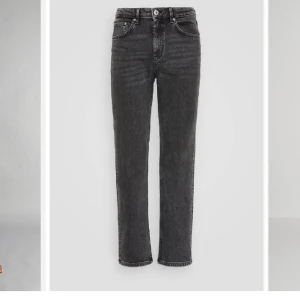 Gina tricot jeans  - Säljer ett par jeans från Gina tricot.