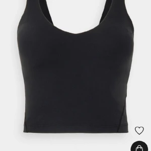 Lululemon align tank - Säljer min helt nya lululemon align tank. Oanvänd, nypris 800