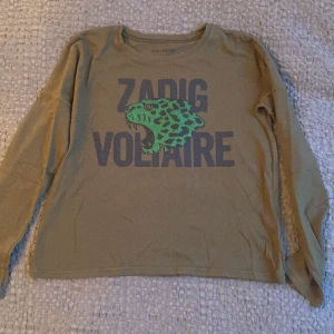 Zadig Voltaire tröja  - Zadig Voltaire långärmad tröja i fint skick. Storlek 10-12 år.