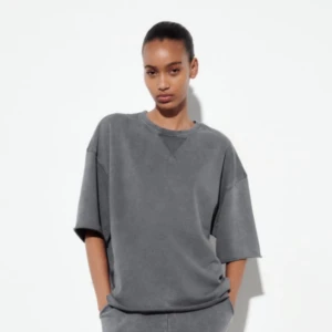 Kortärmad sweatshirt - Säljer min sweatshirt som inte kommer till användning längre💗