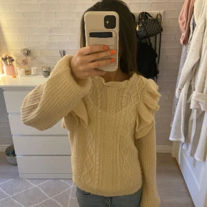 Stickad tröja  - Jättefin tröja från Jdy, storlek S 💘 