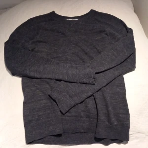 Stickad tröja - Tja säljer en stickad tröja från hm  Bra skick Inga defekter Storlek s