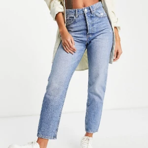 Stradivarius mom jeans  - Mom jeans i storlek 38, bra skick