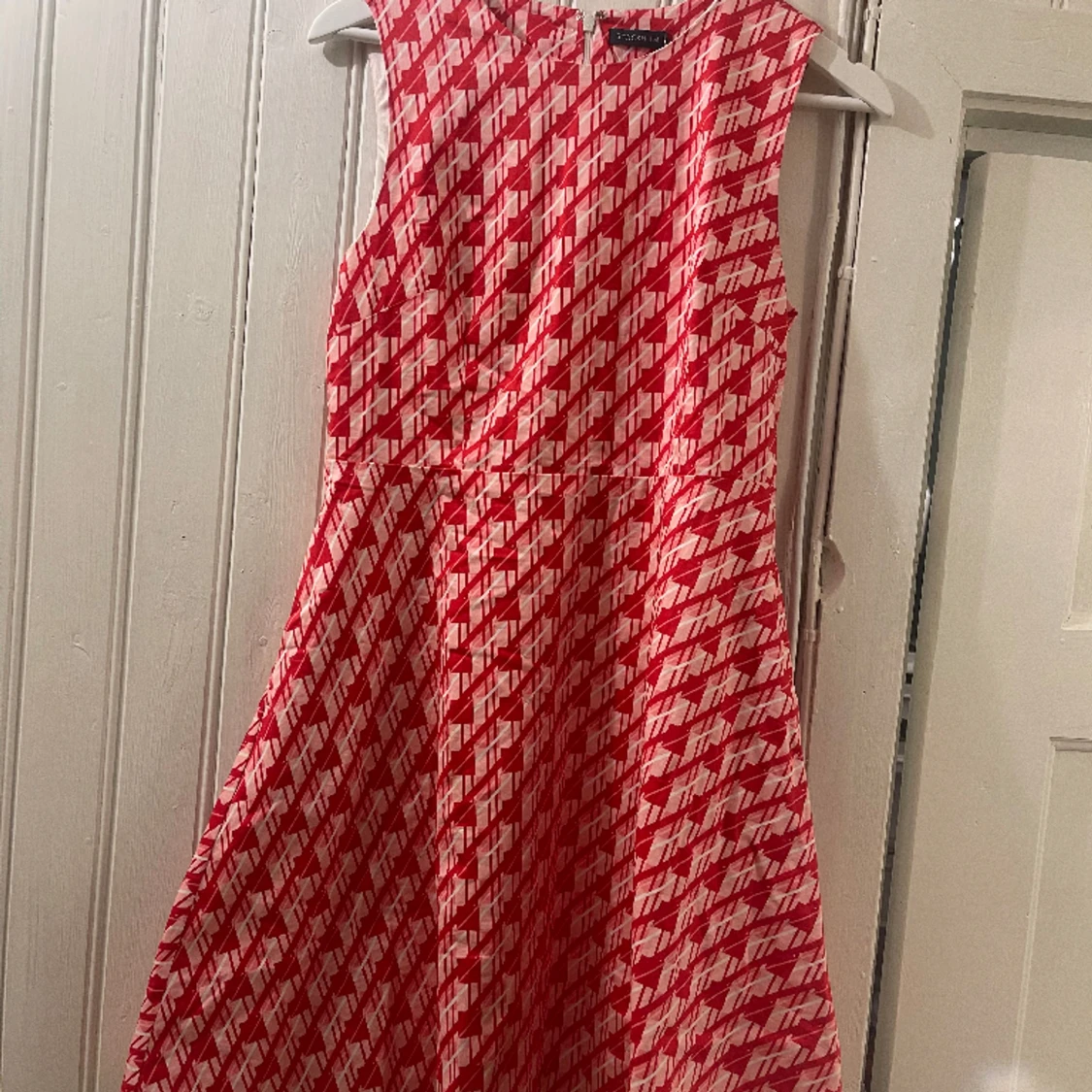 Polkafärgad klänning 