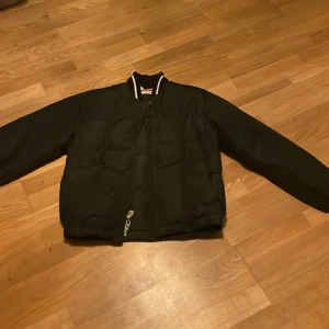 Pompy Detroit jacka - Oversized,svart,skön 