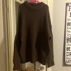 Brun stickad - Brun stickad från lager 157 som inte kommer till användning!🤎