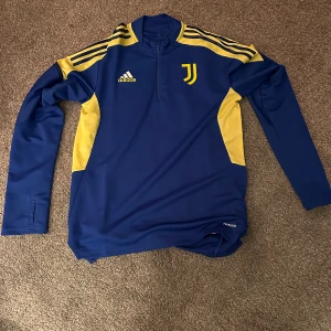 Juventus tröja - Adidas träningströja Juventus 