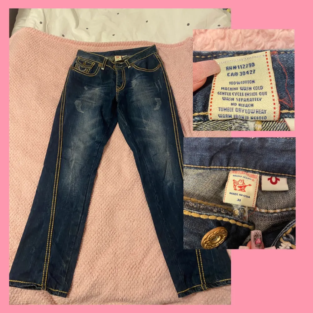mid waist true religion jeans  inseam length: 80cm total length: 105cm waist: 40cm ( W31 ) worn them a few times, but they’re in a very good condition except they are missing one button on a back pocket, but it isn’t noticeable . Jeans & Byxor.